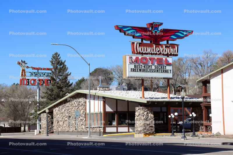 Thunderbird Motel, Elko