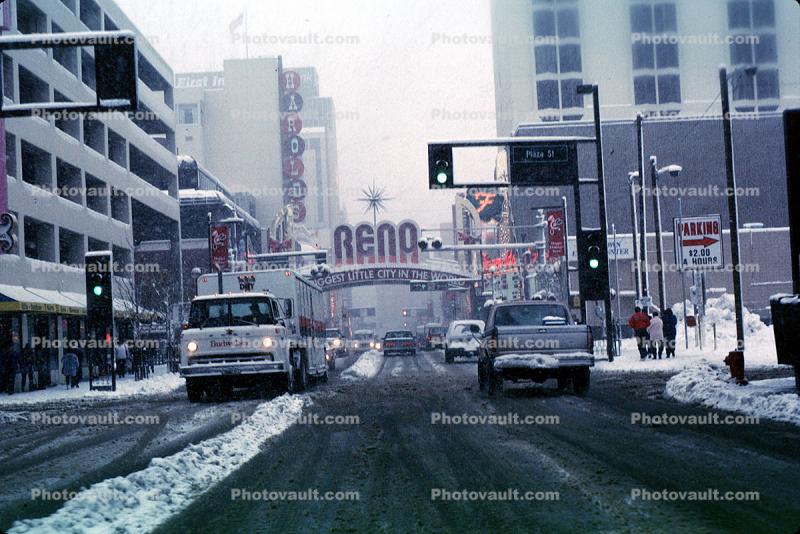 Reno Arch, Virginia Street, Downtown, snow, blizzard, sleet, storm, Cars, vehicles
