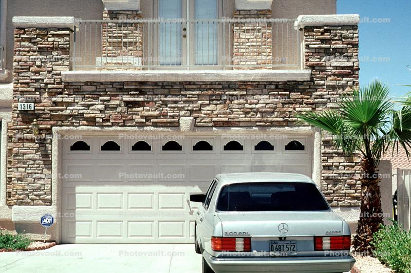Mercedes Benz, Garage Door, Driveway, Cars, vehicles, Automobile
