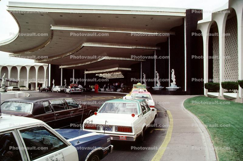 Caesers Palace, Entrance, Cars, vehicles, Automobile, Hotel, Casino, building, 1985, 1980s