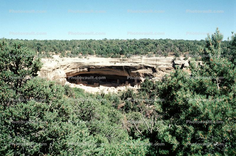 Mesa Verde Cliff Dwellings, Cliff-hanging Architecture