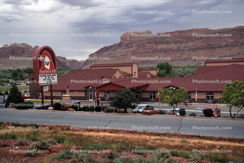 Archway Inn, Building