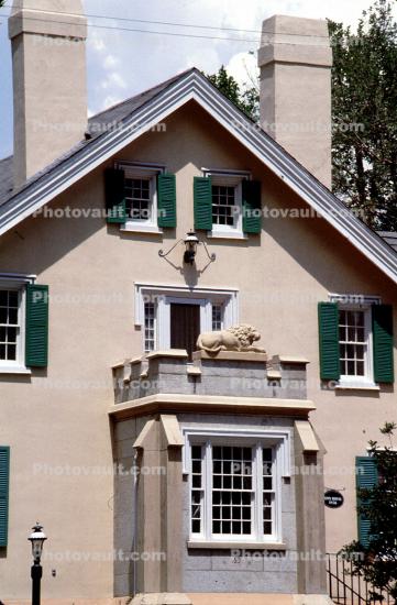 Lion House, home, building, large residence built by Brigham Young, statue, brown, July 1979, 1970s