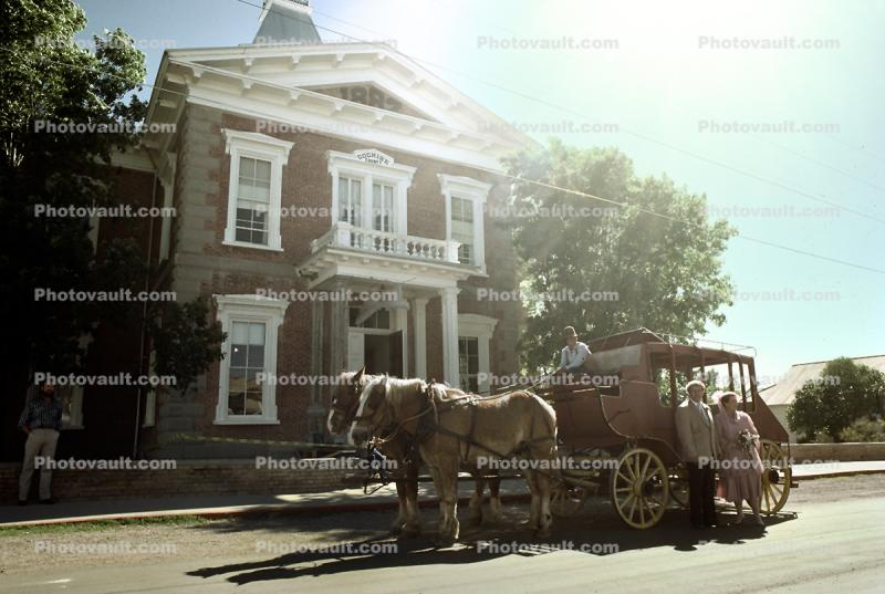 Stage Coach, Cochise County Courthouse, Horses, Building, Tombstone