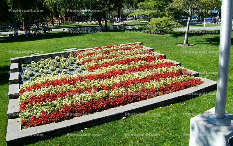 Old Glory Flag made from flowers, 3 July 2005
