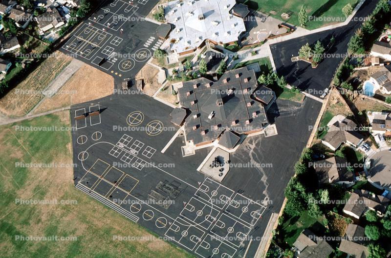 Donlon Elementary School, Asphalt, Sports Complex, building, 20 August 1983