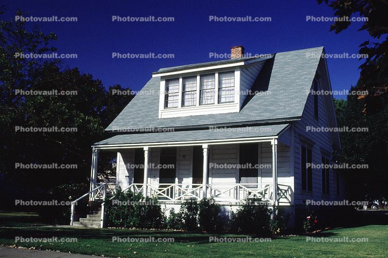 House, Single Family Dwelling Unit, Home, lawn, residence, building