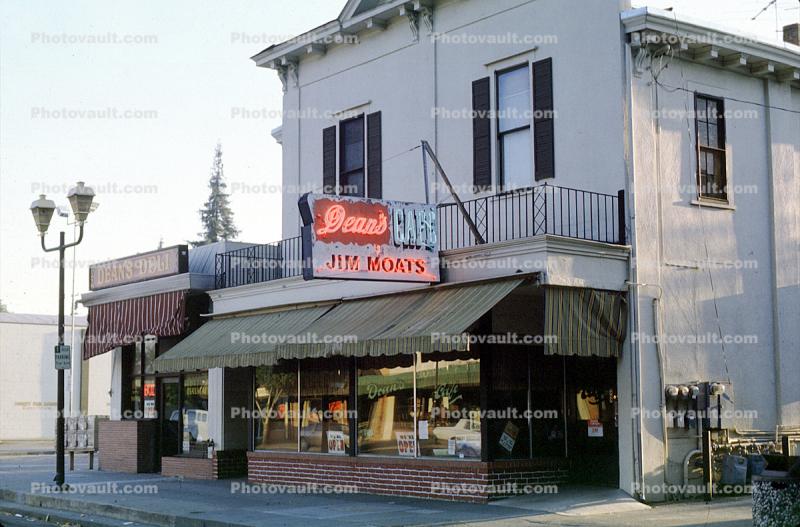 Dean's Cafe, Jim Moats, building, 28 October 1983
