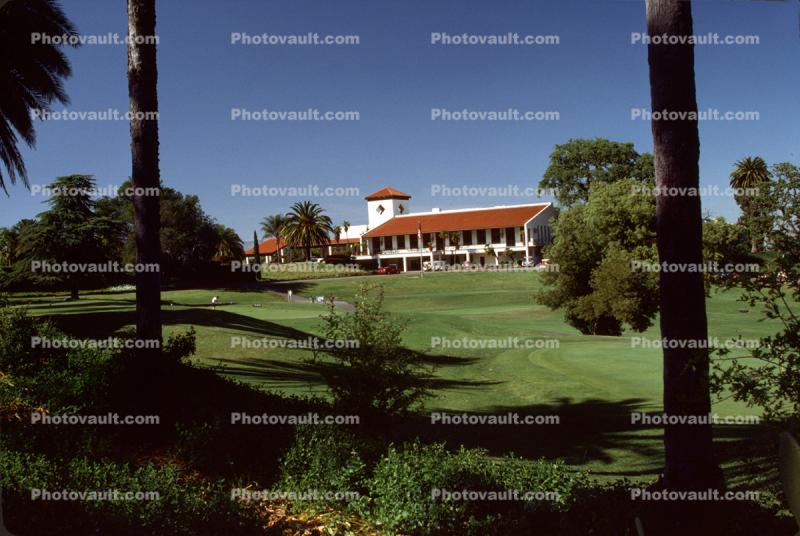 Castlwood Country Club, Golf