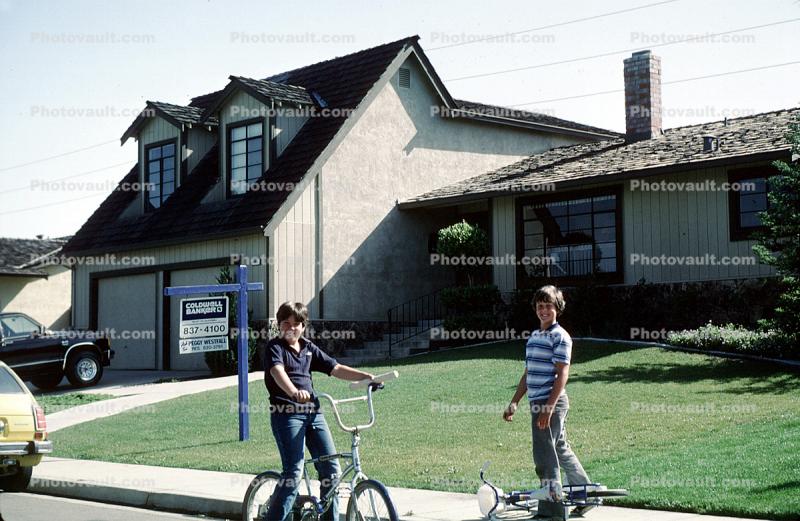 House, Single Family Dwelling Unit, Home, garage, lawn, garden, 14 May 1984