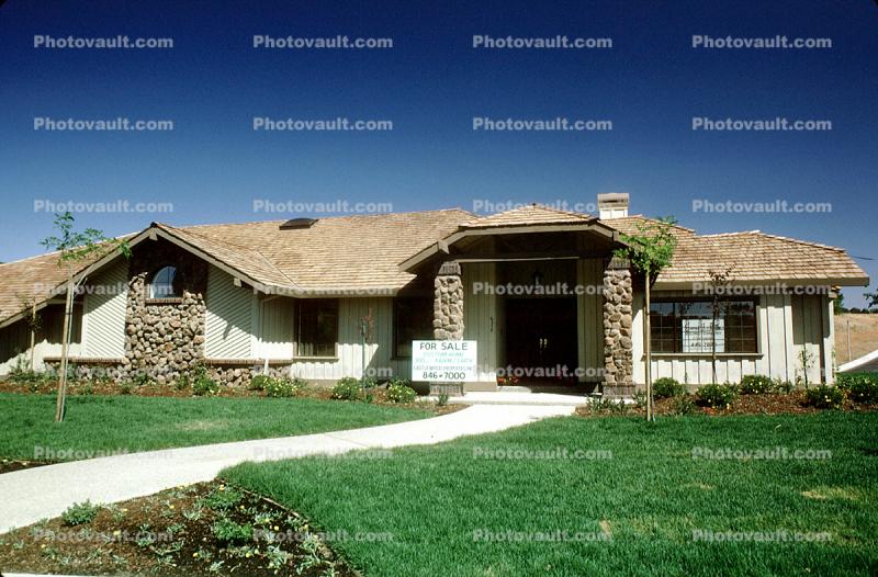 House, Single Family Dwelling Unit, home, lawn, building, path, For Sale sign, 26 May 1984