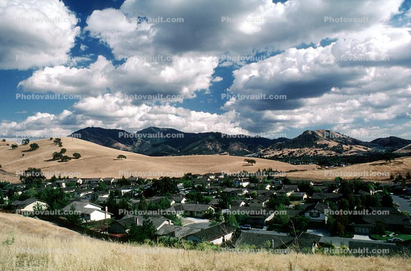 Home, House, Single Family Dwelling Unit, suburbia, suburban, Cumulus Clouds, 6 June 1985