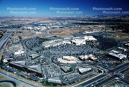 Foothill Shopping Center, buildings, parking lot, roads, streets, mall, suburbia, suburban, 7 August 1985