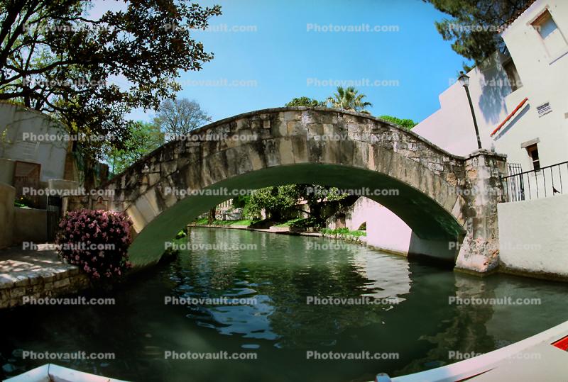 Arched Footbridge, Paseo del Rio, San Antonio, 25 March 1993