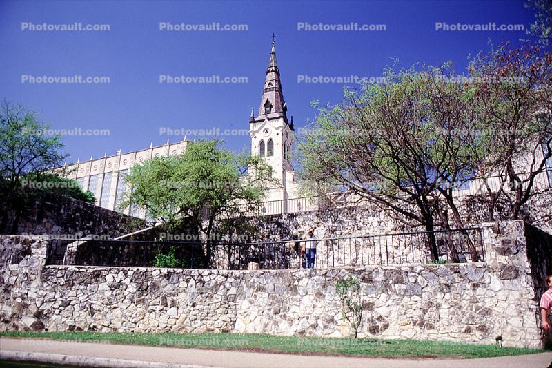 Church, building, wall, trees, Paseo del Rio, the Riverwalk, San Antonio, 25 March 1993