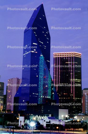 Fountain Place, Office Tower building, glass skyscraper, Dallas, 21 May 1995