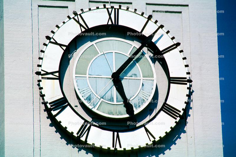 The Clock Stops at the moment of the Earthquake, Loma Prieta Earthquake, (1989), 1980s, outdoor clock, outside, exterior, building, roman numerals
