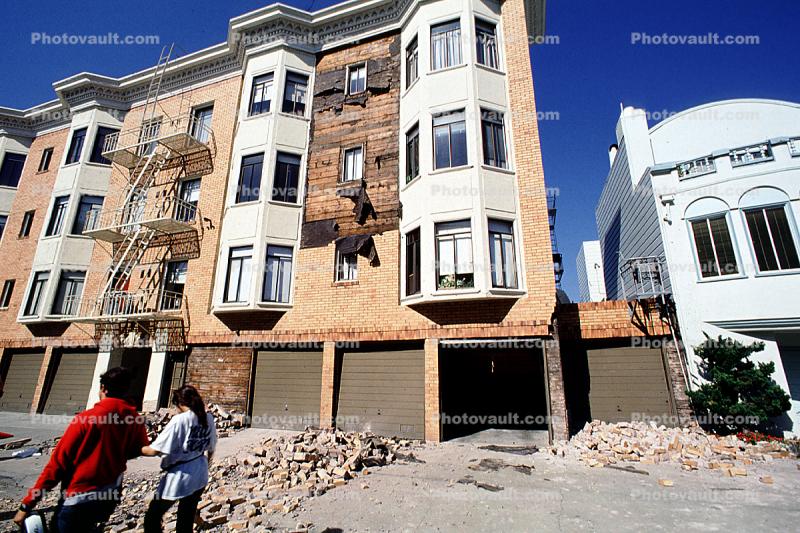Fallen Bricks, Bay Windows, Garage, Marina district, Loma Prieta Earthquake (1989), 1980s