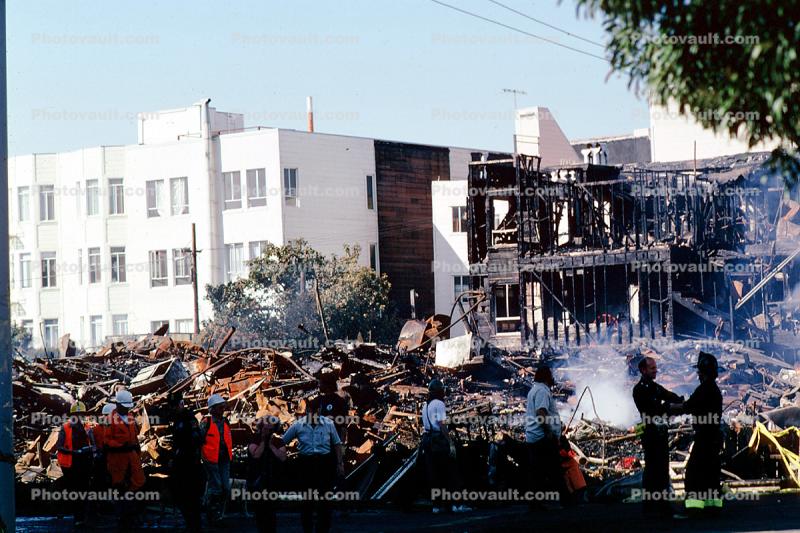 smoldering embers, Burned out Homes, Marina Fire, Rescuers, Marina district, Loma Prieta Earthquake, (1989), 1980s