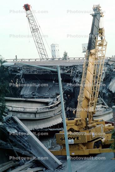 Grove Telescoping Crane, Cypress Freeway collapse, Loma Prieta Earthquake (1989), 1980s