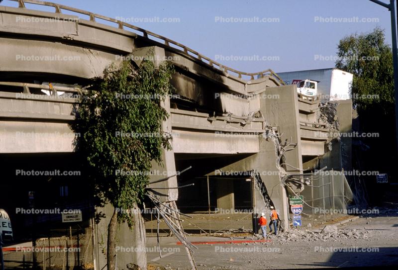 Truck, Cypress Freeway, pancake collapse, Loma Prieta Earthquake (1989), 1980s