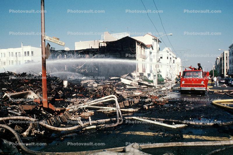 Marina district, Loma Prieta Earthquake (1989), 1980s, Fire Engine