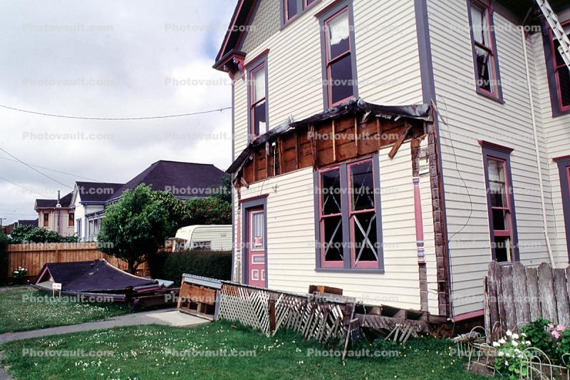 May 1992, Destroyed, Building Structure