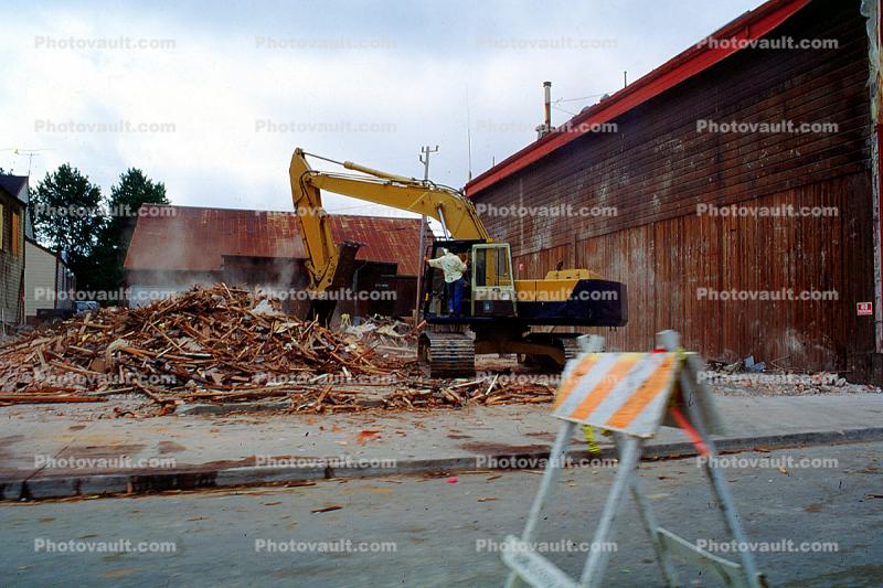 May 1992, Crawler, Destroyed, Building Structure