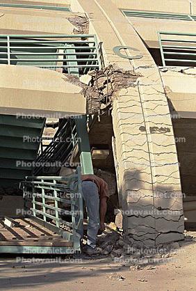 Garage Building Collapse, column collapse, Northridge Earthquake Jan 1994