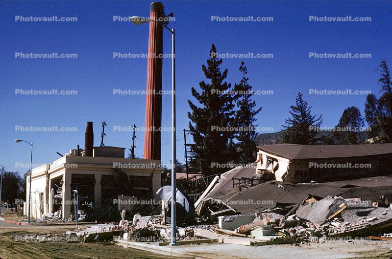 Destroyed buildings, 1971 San Fernando Valley Earthquake