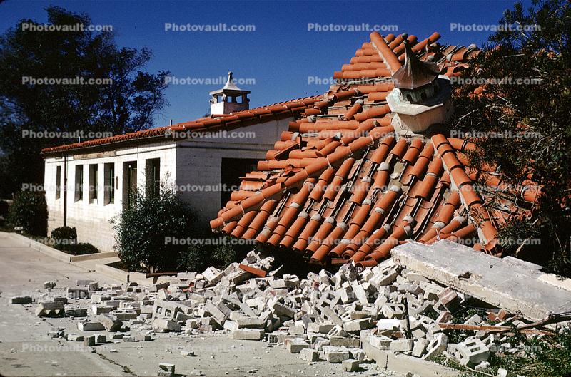 Spanish Tile Roof, bricks, 1971 San Fernando Valley Earthquake, 1970s