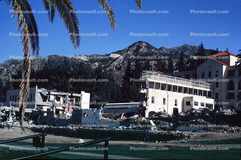 San Fernando Veterans Administration Hospital campus, building collapse, 1971 San Fernando Valley Earthquake
