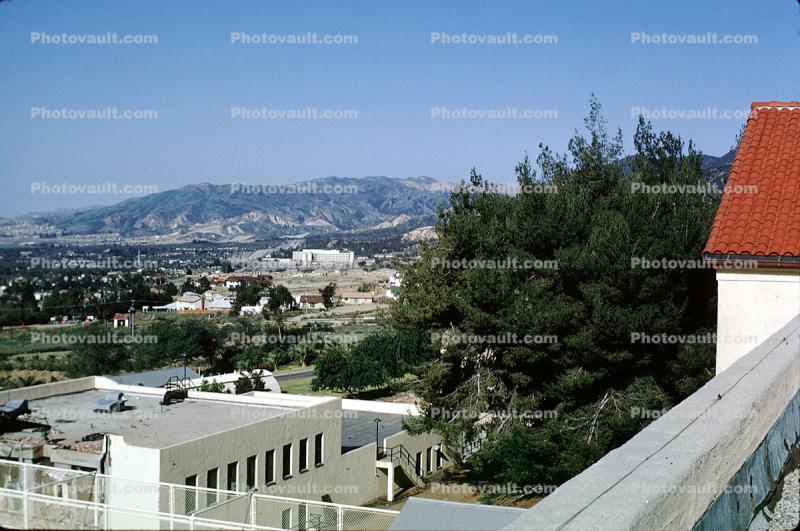San Fernando Veterans Administration Hospital campus, 1971 San Fernando Valley Earthquake