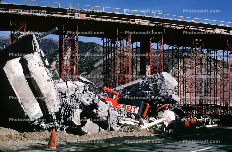 Freeway Construction Damage, Interstate Highway I-5, 1971 San Fernando Valley Earthquake