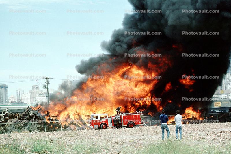 Mission Bay, San Francisco, Seagrave Truck, Fire Engine, Flames from hell
