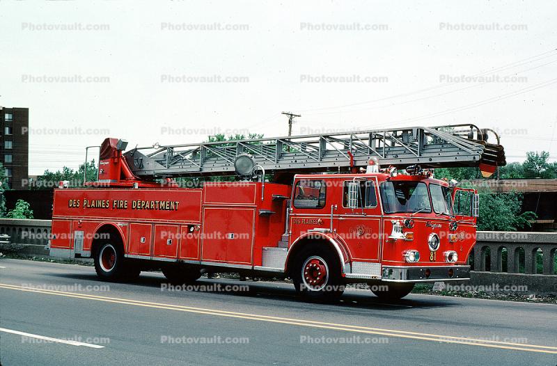 Hook and Ladder Truck, Seagrave Firetruck, Des Plaines Fire Dept., Illinois