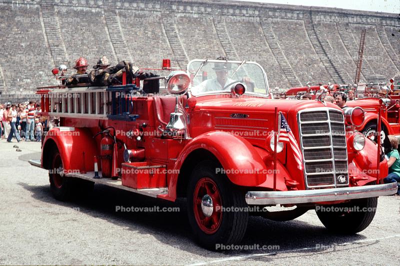 Fire Engine, Pumper, Fairview, Mack Truck, Palmyara, Pennsylvania, 1950s