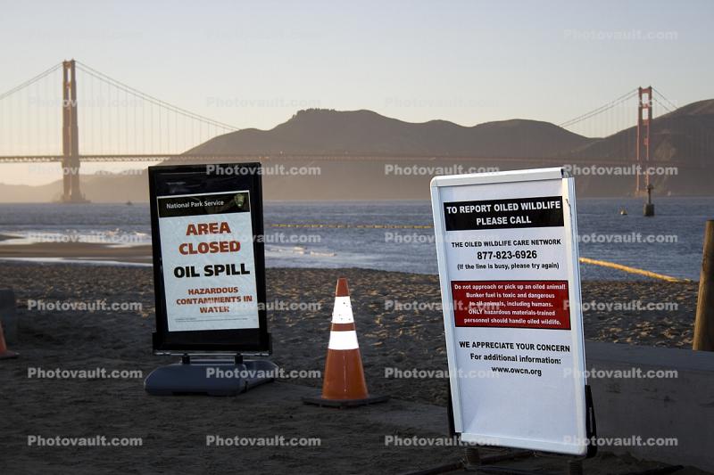 signs, signage, Hanjin Cosco Busan Oil Spill, The Presidio Beach