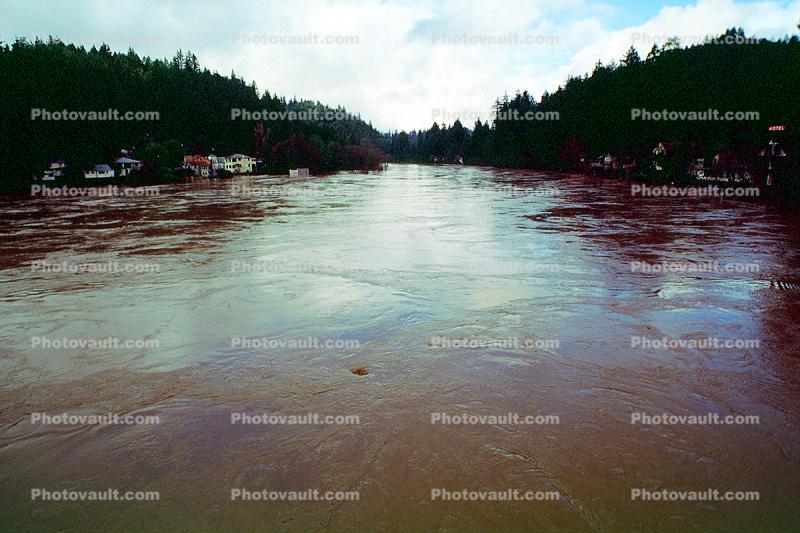 Houses Flooding in Guerneville, 14 January 1995
