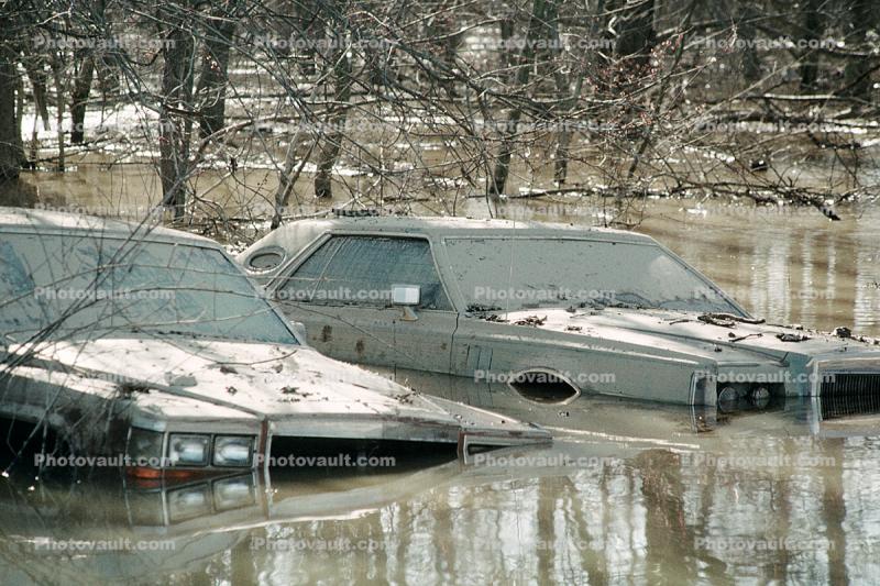 Louisville, Kentucky, Flooded Cars