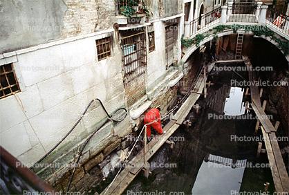 as Venice sinks, Venice