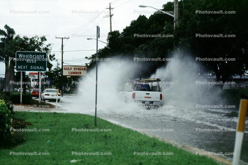 Car Splashing, Hurricane Francis, 2004