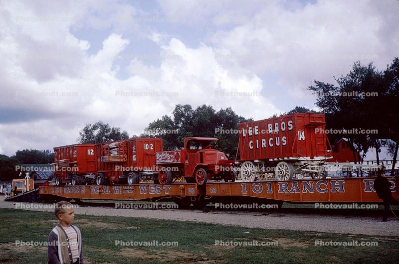 Lee Brothers Circus, Rail Flactcars