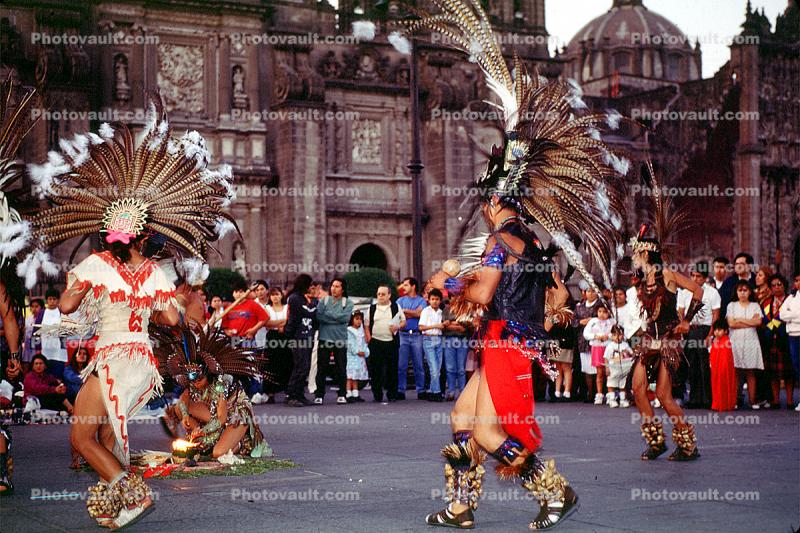 Native Indians Dancing, tourists