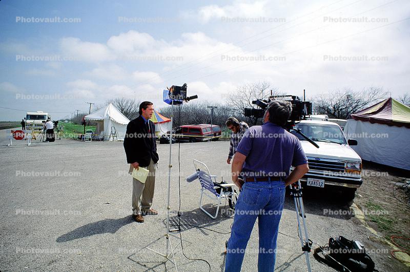 News Media camp for the Waco siege, 1993, Tents, vans