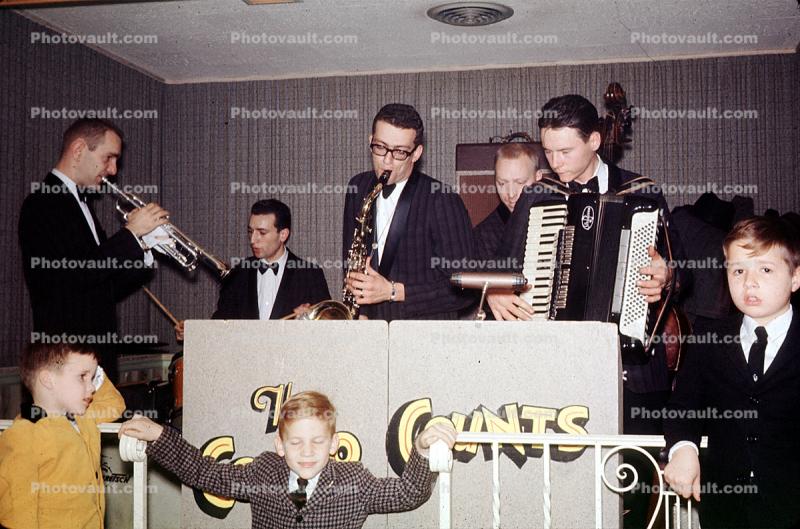 Accordion, Clarinet, Saxophone, Trumpet, band, 1960s