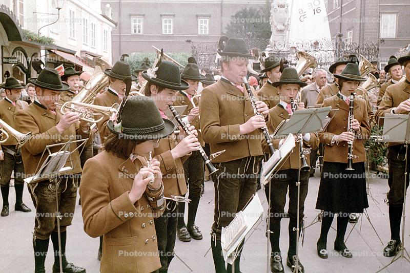 German Oompa Band, Orchestra, Flute, Clarinet, Trumpet, Oom-pah, Oompah or Umpapa