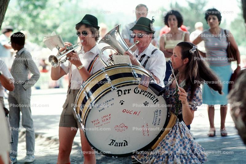 Oompa Band, Drum, Oom-pah, Oompah or Umpapa