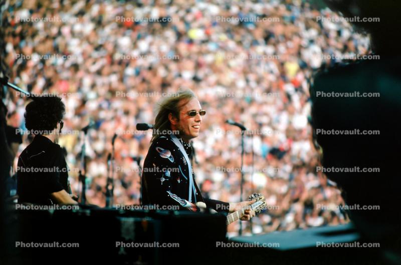 Tom Petty and the Heartbreakers, Live Aid, Philadelphia, JFK Stadium