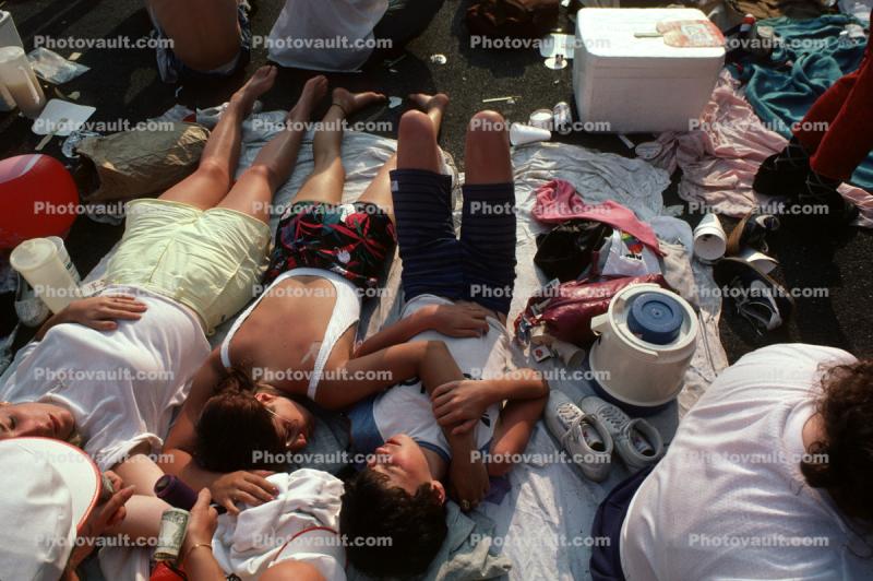 resting, napping, Audience, People, Crowds, JFK Stadium, Live Aid Benefit Concert, 1985, Philadelphia, Spectators
